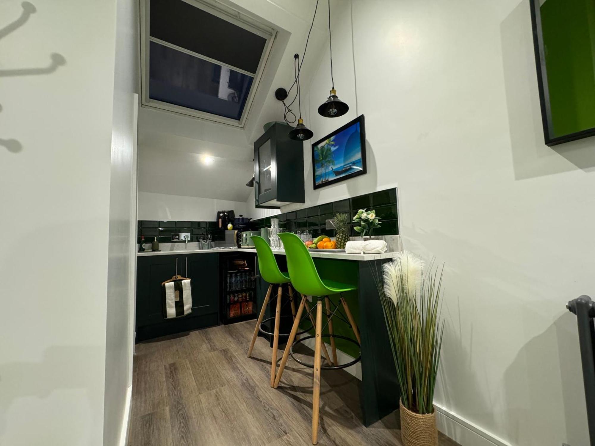 Southgate Luxury Apartments Elland エクステリア 写真