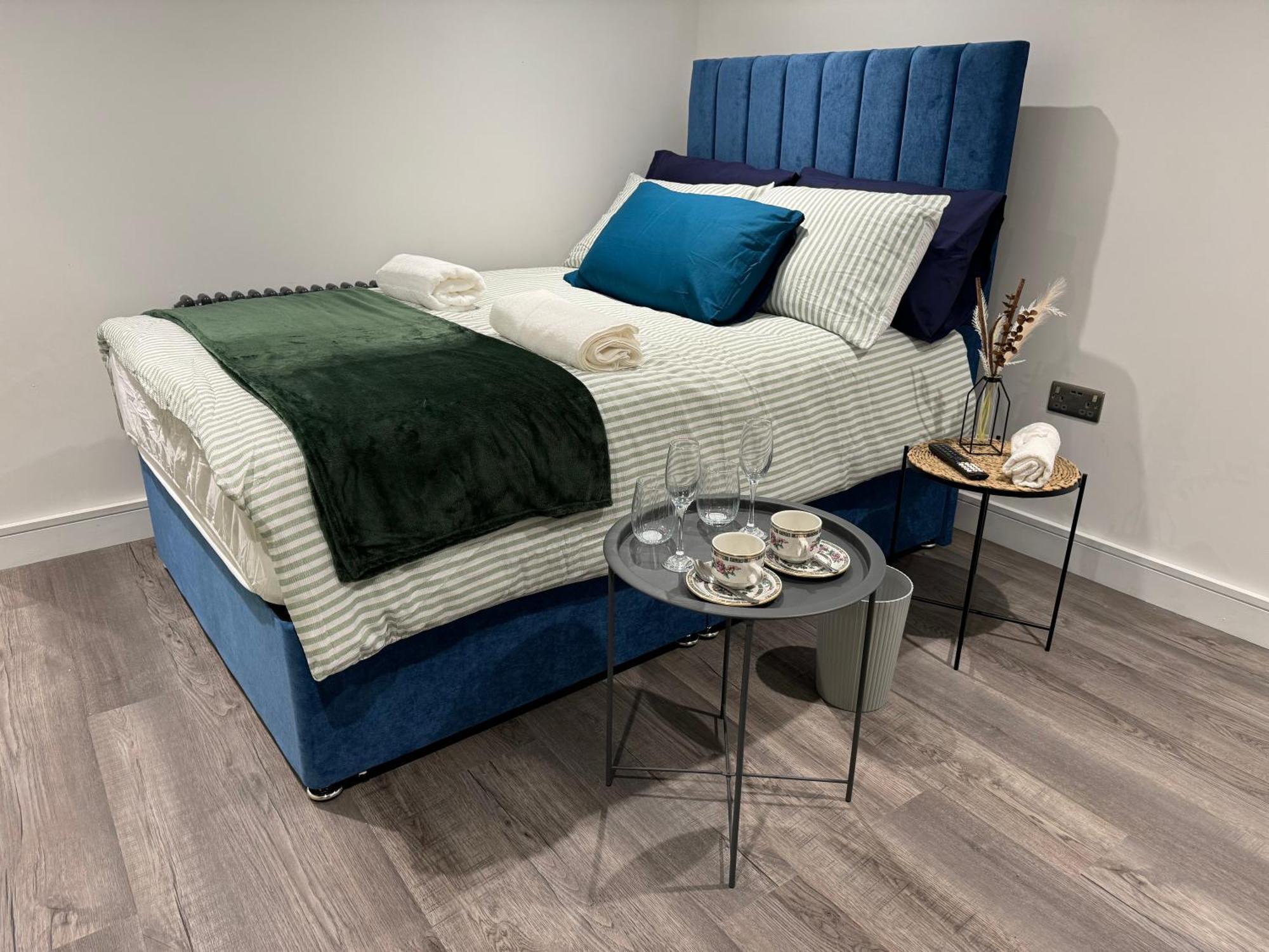 Southgate Luxury Apartments Elland エクステリア 写真