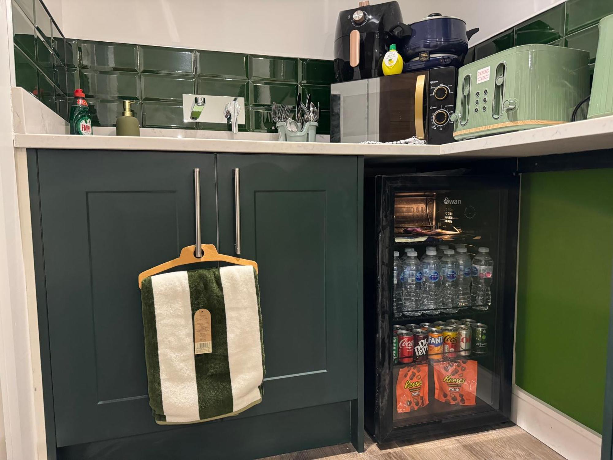 Southgate Luxury Apartments Elland エクステリア 写真
