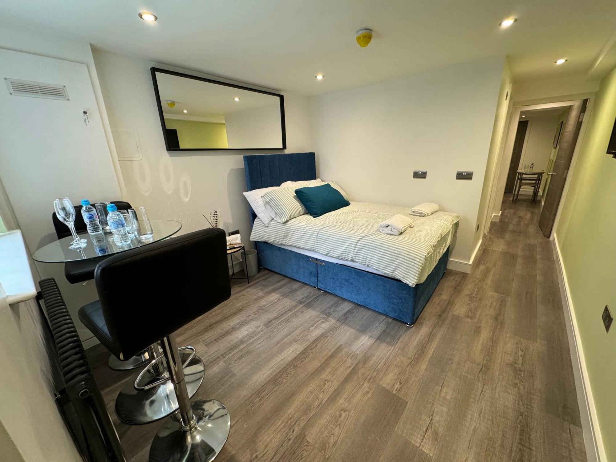 Southgate Luxury Apartments Elland エクステリア 写真