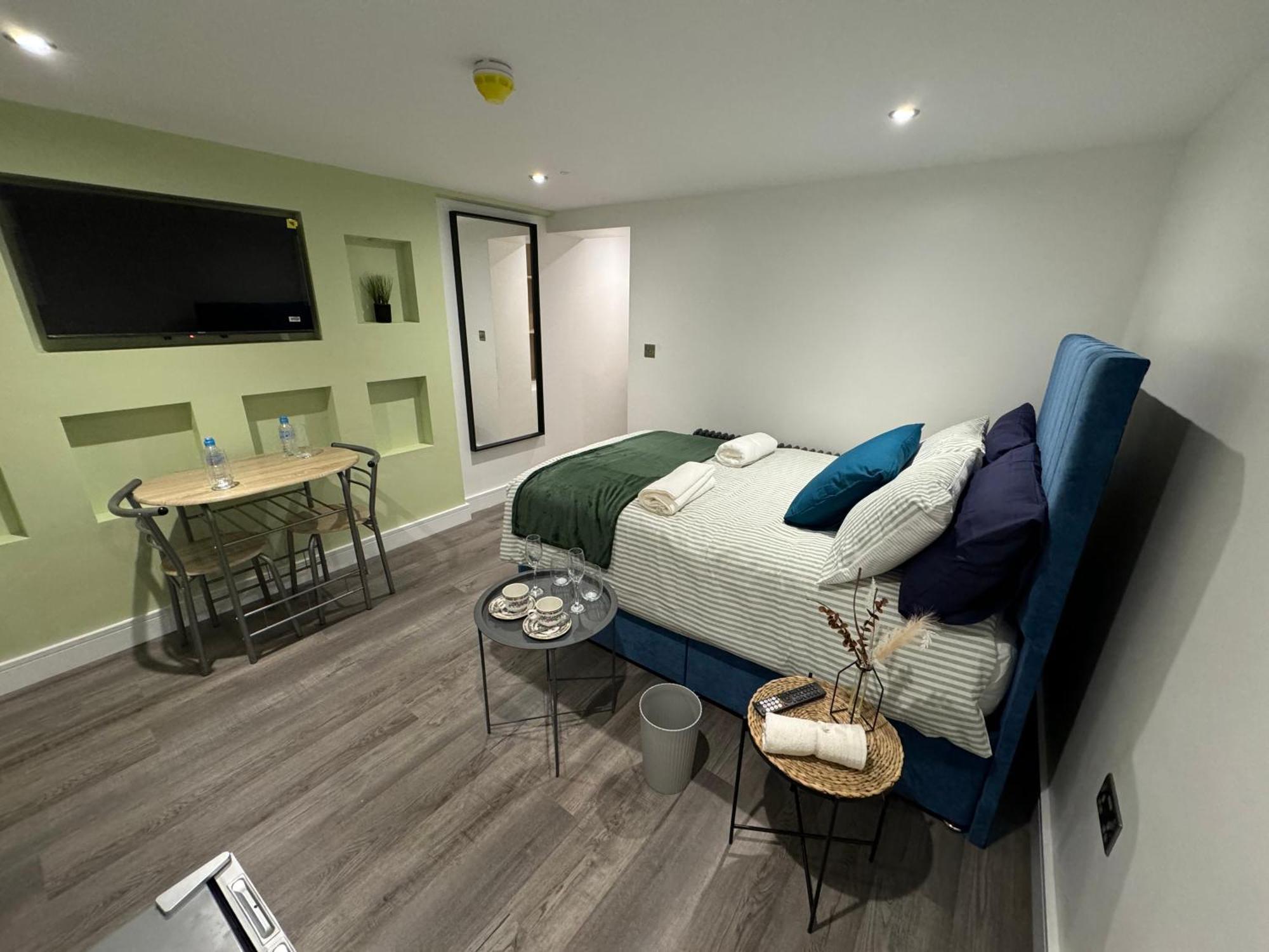 Southgate Luxury Apartments Elland エクステリア 写真