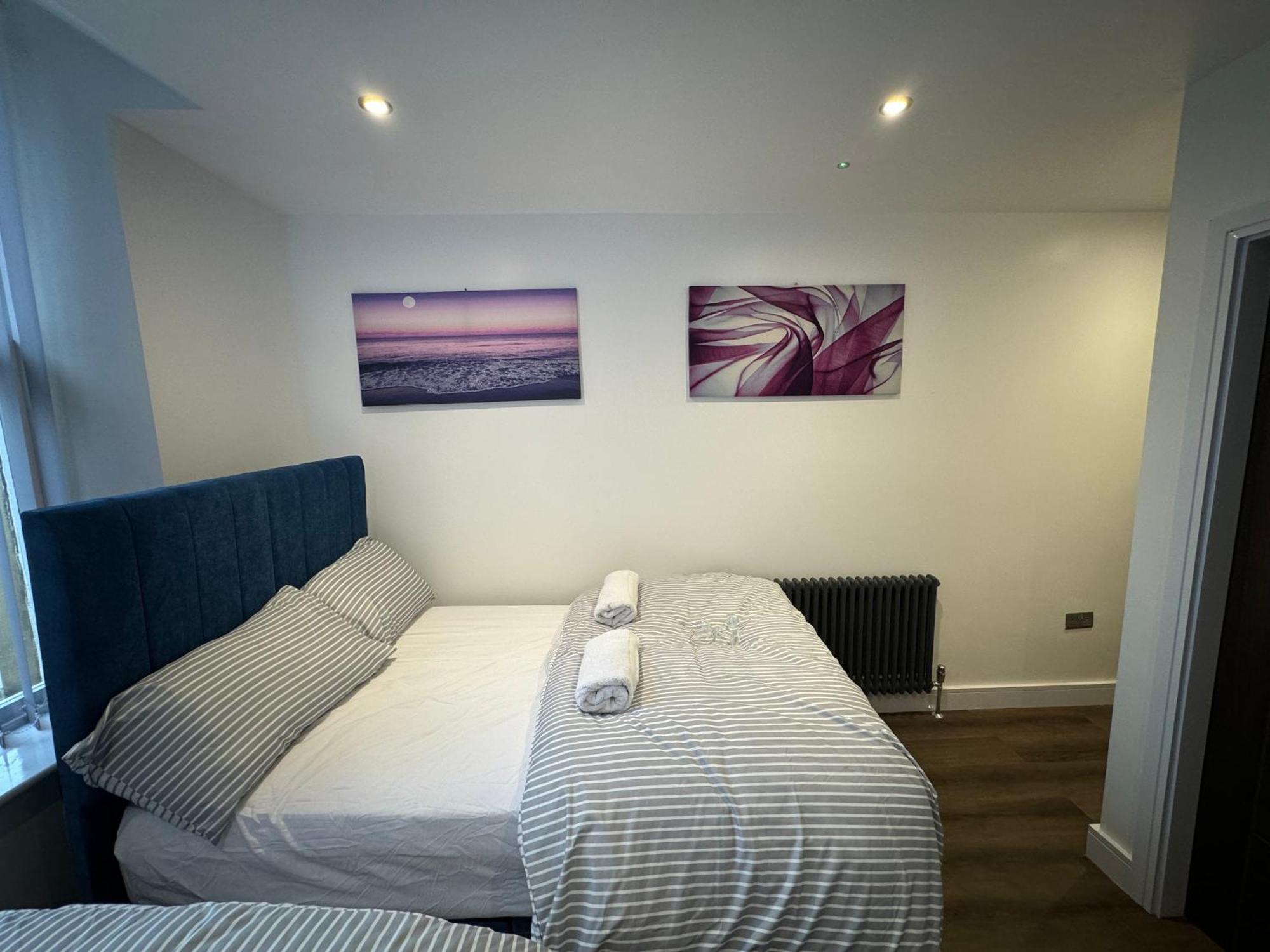 Southgate Luxury Apartments Elland エクステリア 写真