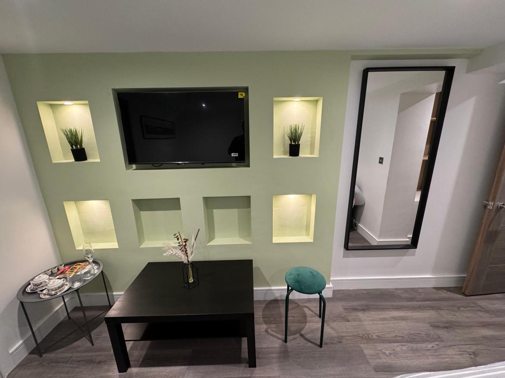 Southgate Luxury Apartments Elland エクステリア 写真