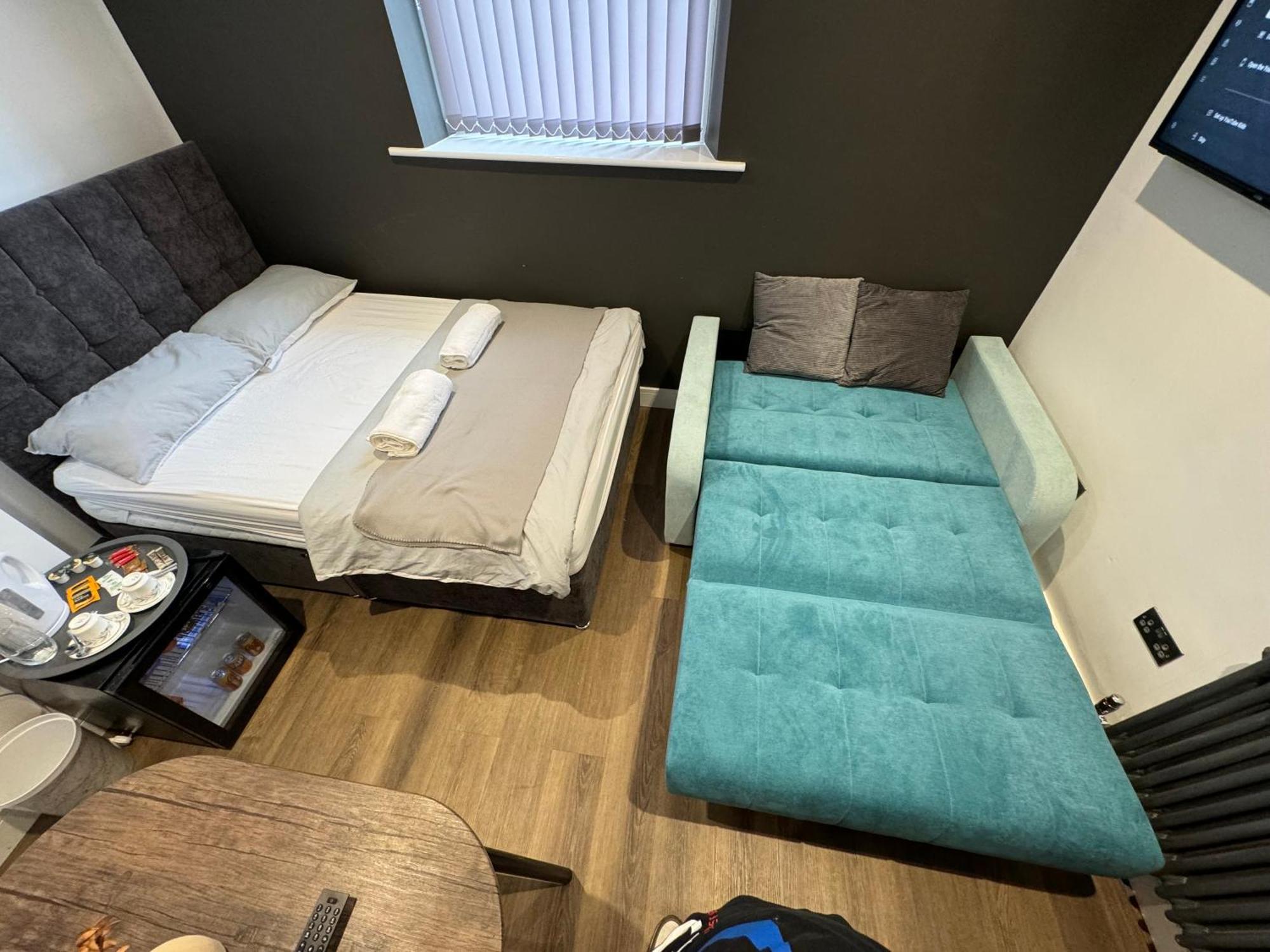 Southgate Luxury Apartments Elland エクステリア 写真