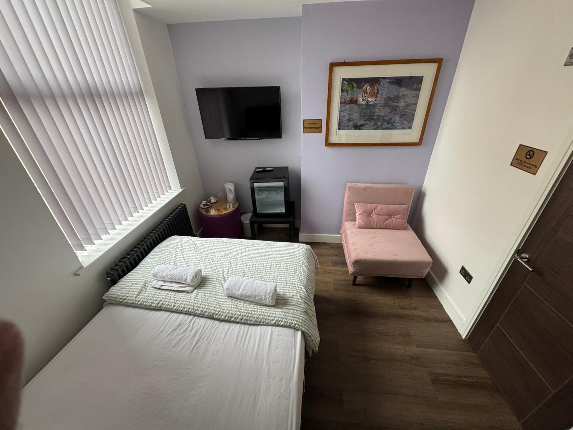 Southgate Luxury Apartments Elland エクステリア 写真
