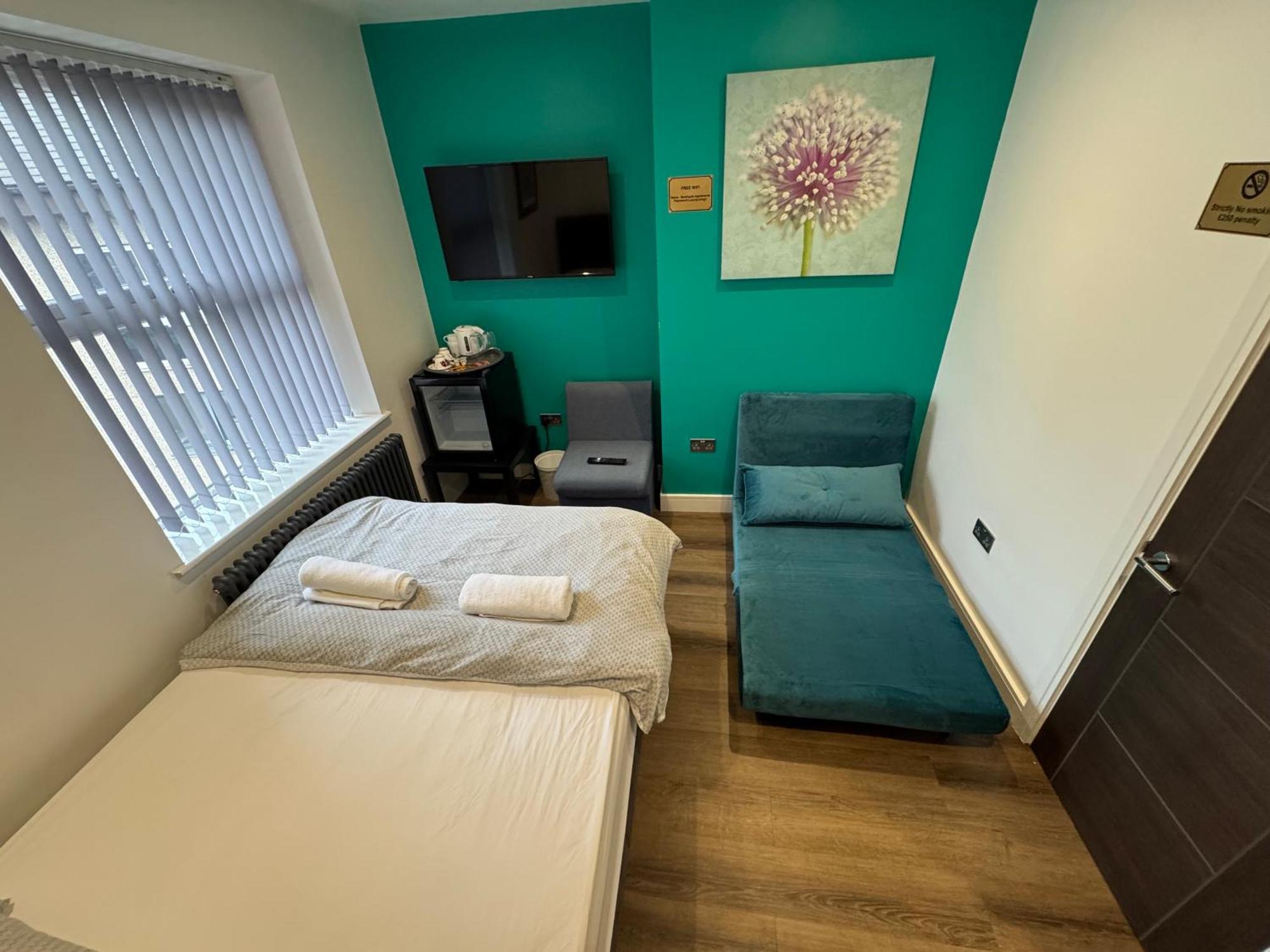 Southgate Luxury Apartments Elland エクステリア 写真